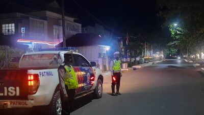 Satlantas Polres Takalar Lakukan Patroli Malam Menggunakan Blue Light