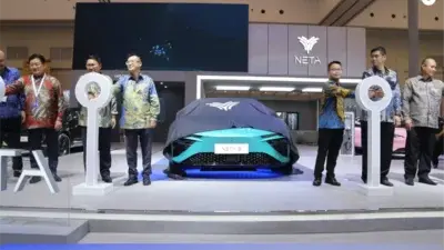 Ribuan Orang Indent Mobil Pabrikan China Di Pameran Otomotif Jakarta
