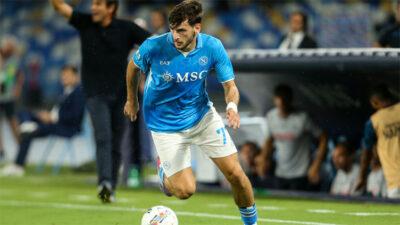 Napoli Rebut Pimpinan Sementara Klasemen Serie A Setelah Inter Milan Imbang